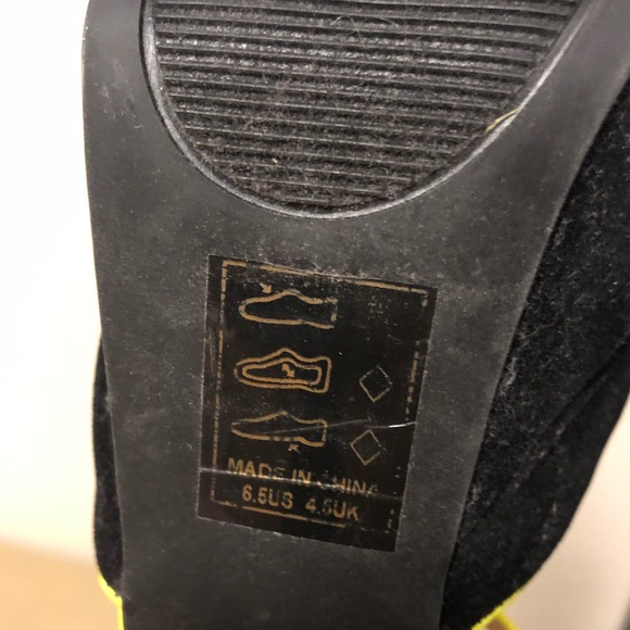 Heels - Picture 5 of 5